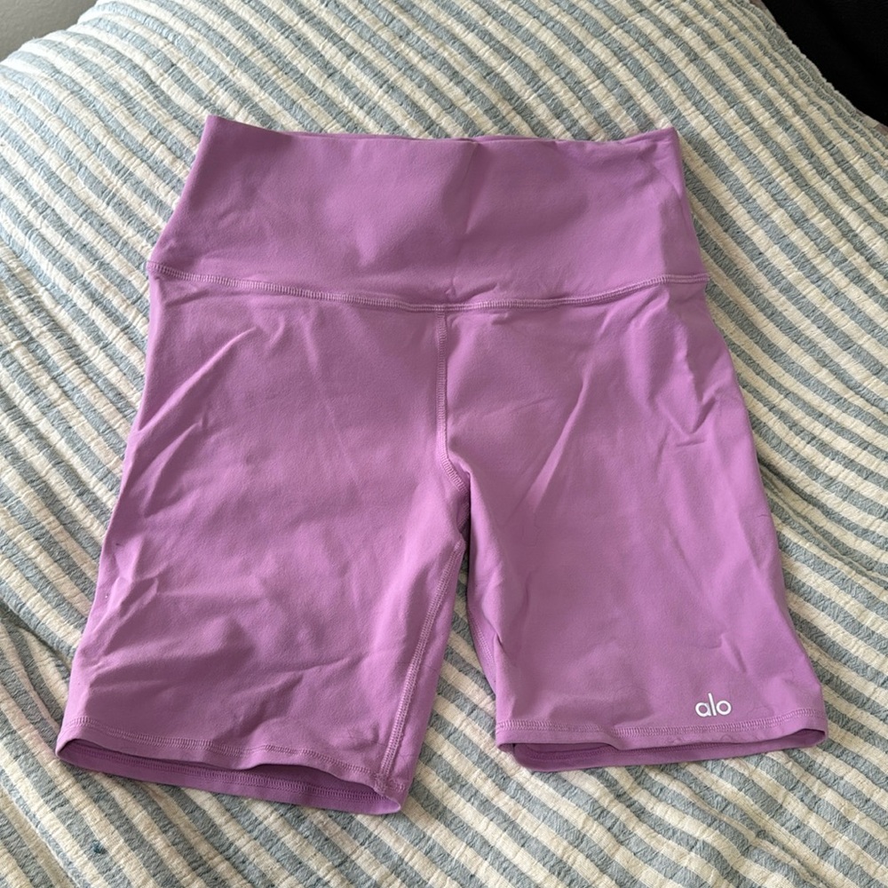 Alo bike shorts
